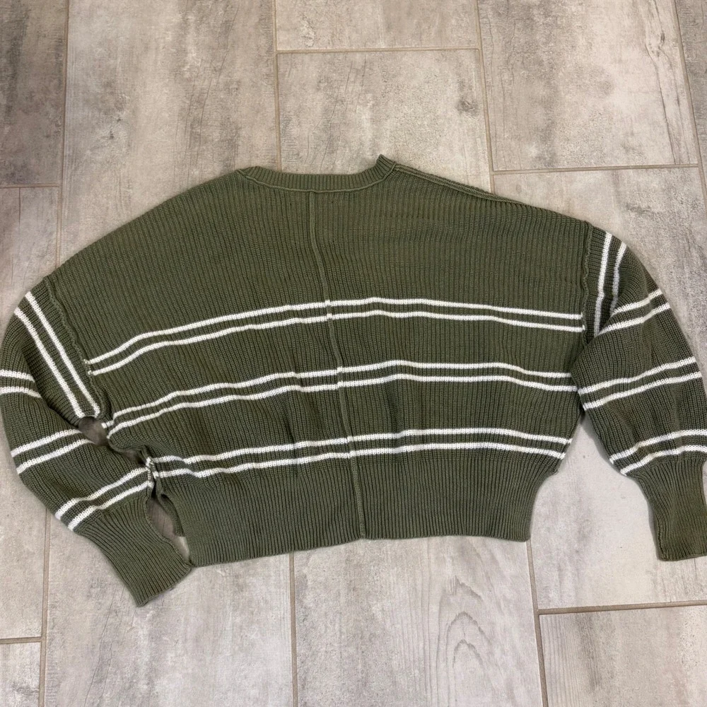 Aerie Olive Green Striped Cropped Sweater Size Medium - Picture 5 of 6